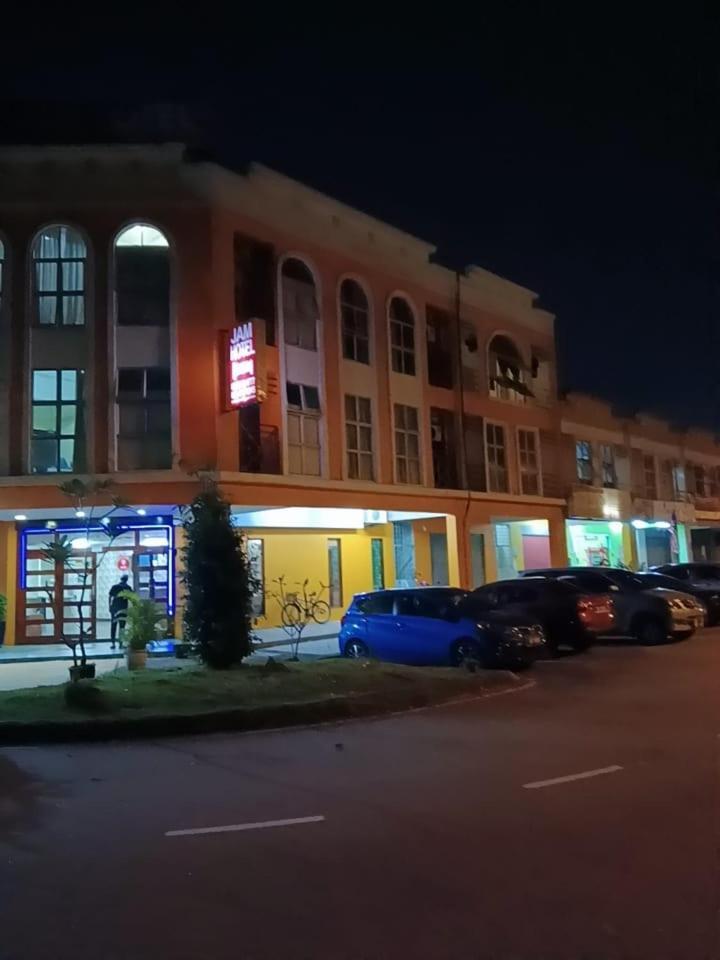 JAM Hotel Kota Warisan Sepang @ ERL Salak Tinggi, KLIA 1-2&F1 Bagian luar foto