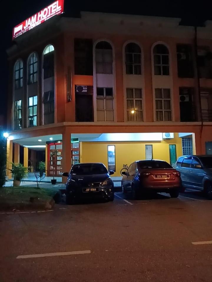 JAM Hotel Kota Warisan Sepang @ ERL Salak Tinggi, KLIA 1-2&F1 Bagian luar foto