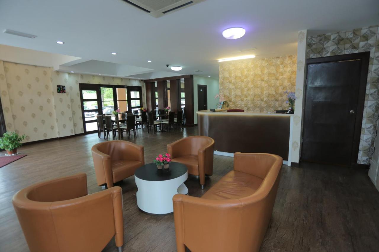 JAM Hotel Kota Warisan Sepang @ ERL Salak Tinggi, KLIA 1-2&F1 Bagian luar foto